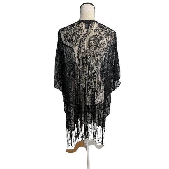 Mixit Women's Black Crochet Lace Kimono Shawl Wrap Fringe Witchy Goth Whimsygoth - Picture 5 of 6